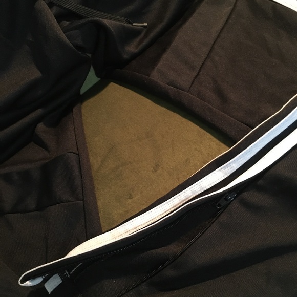 Adidas Women’s joggers w/zipper pockets& at ankle, worn once&in perfect shape! - Picture 4 of 5